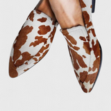 Grecia Loafers de Cuero con Tacón Bajo y Punta Afilada